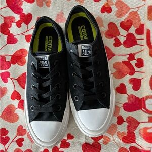 CONVERSE, Chuck Taylor All Star Canvas  UNISEX LOW TOP SHOE